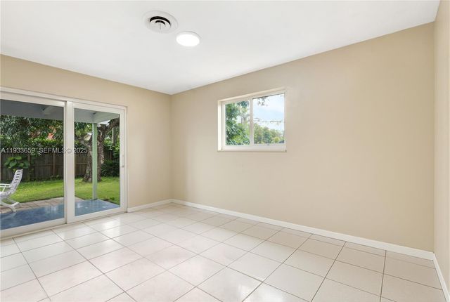 142 SW 53rd Ave, Plantation, FL 33317