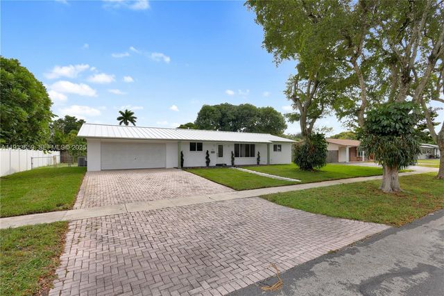 142 SW 53rd Ave, Plantation, FL 33317