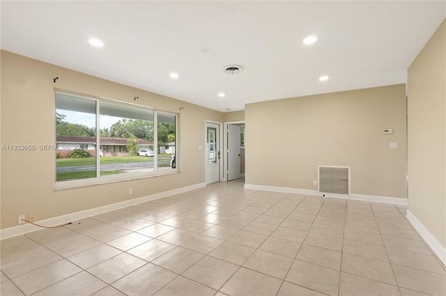 142 SW 53rd Ave, Plantation, FL 33317