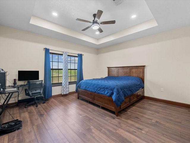 886 Zilss Road, La Grange, TX 78945