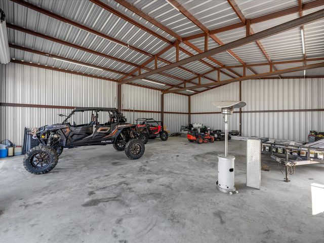 886 Zilss Road, La Grange, TX 78945