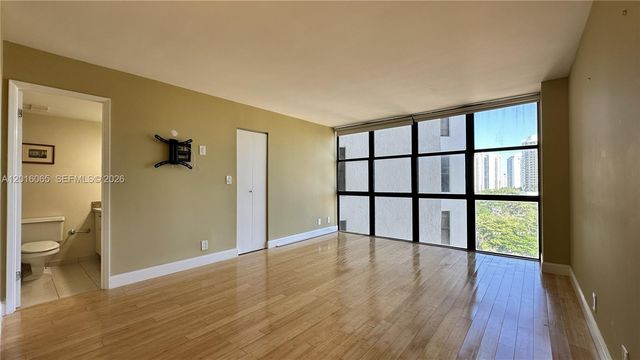 18181 NE 31st Ct 1408, Aventura, FL 33160