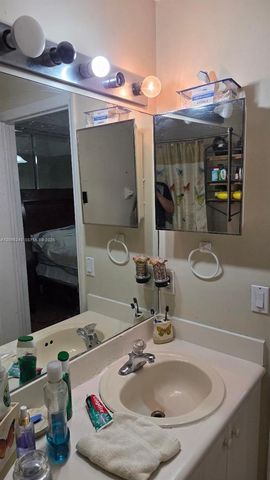 6918 NW 177th Street H100, Hialeah, FL 33015