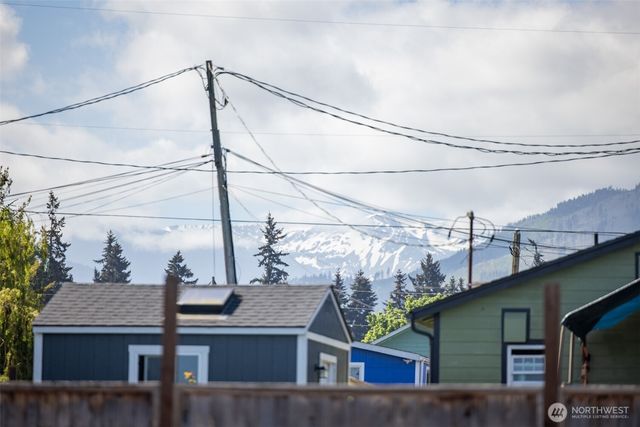2362 E 5th Avenue, Port Angeles, WA 98362