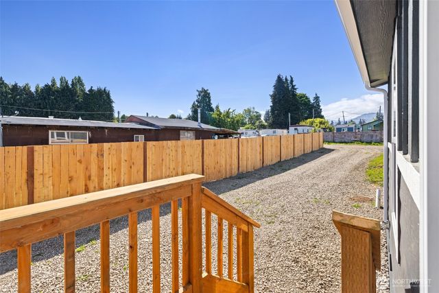 2362 E 5th Avenue, Port Angeles, WA 98362
