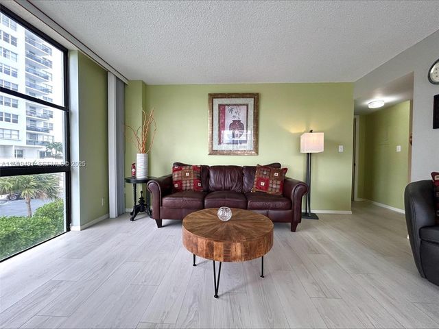 3031 N Ocean Blvd 303, Fort Lauderdale, FL 33308