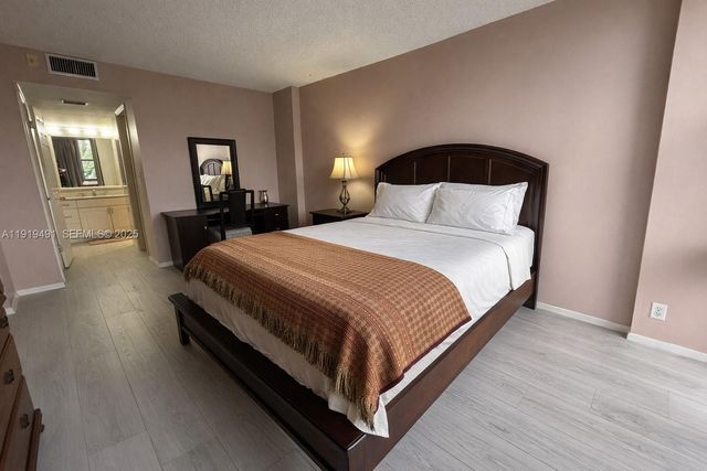 3031 N Ocean Blvd 303, Fort Lauderdale, FL 33308