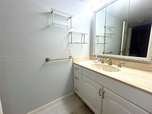 3031 N Ocean Blvd 303, Fort Lauderdale, FL 33308