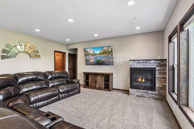 7115 County Road 10, Chaska, MN 55318