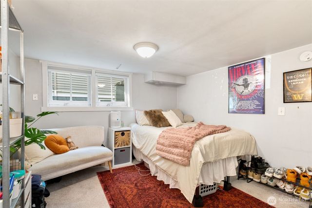 5019 17th Avenue NE, Seattle, WA 98105