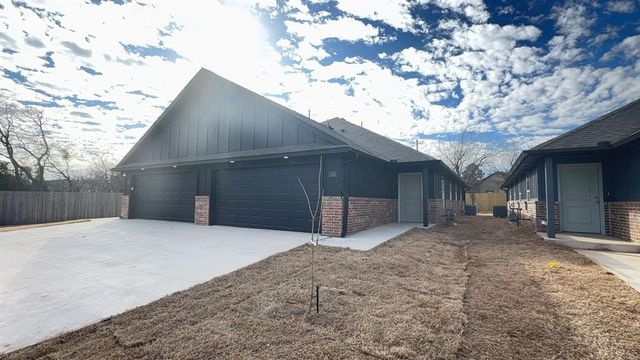 1102 NW 113TH Street, Oklahoma City, OK 73114
