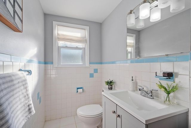 59 Nancy Ave, Peabody, MA 01960