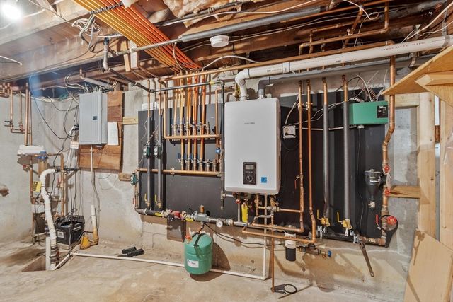 59 Nancy Ave, Peabody, MA 01960