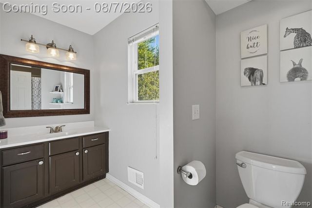 1124 Somerville Drive, Oxford, MI 48371