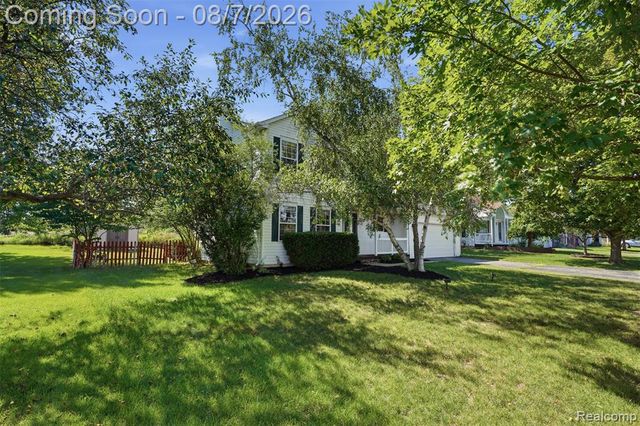 1124 Somerville Drive, Oxford, MI 48371
