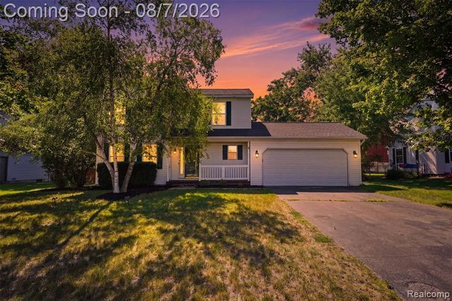 1124 Somerville Drive, Oxford, MI 48371