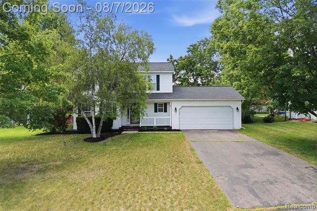 1124 Somerville Drive, Oxford, MI 48371