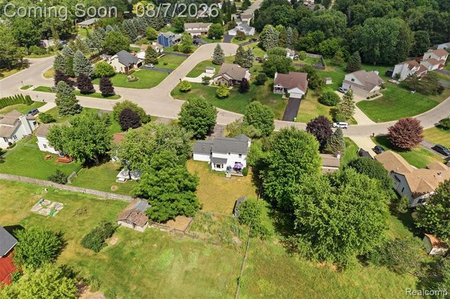 1124 Somerville Drive, Oxford, MI 48371
