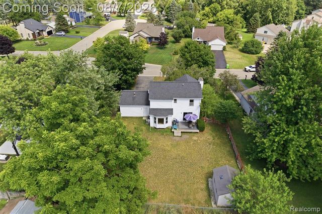 1124 Somerville Drive, Oxford, MI 48371