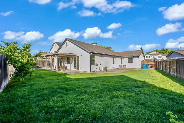 1543 Garold Ln, Manteca, CA 95337