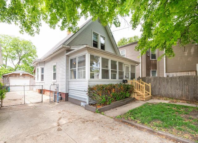 6504 22nd AVENUE, Kenosha, WI 53143
