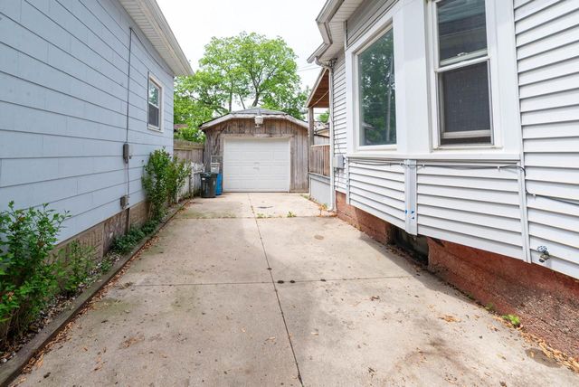 6504 22nd AVENUE, Kenosha, WI 53143