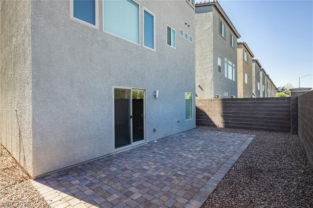 8040 Carpenter Creek Avenue, Las Vegas, NV 89113