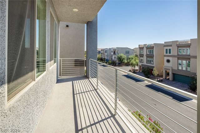 8040 Carpenter Creek Avenue, Las Vegas, NV 89113