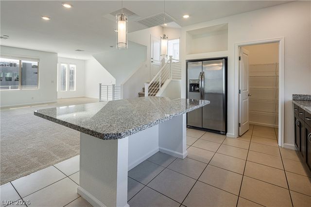 8040 Carpenter Creek Avenue, Las Vegas, NV 89113