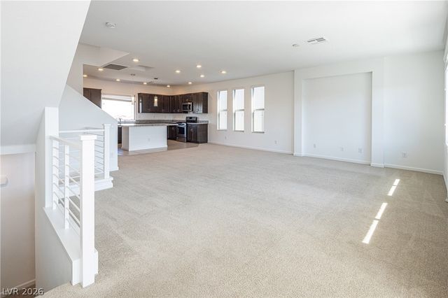 8040 Carpenter Creek Avenue, Las Vegas, NV 89113