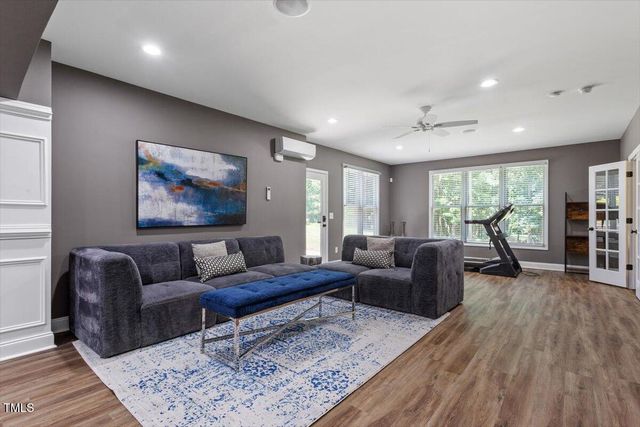 124 Dartmoor Lane, Raleigh, NC 27614