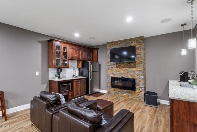 124 Dartmoor Lane, Raleigh, NC 27614