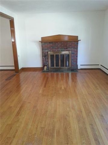 18 Kingsland Road Single, Boston, MA 02132