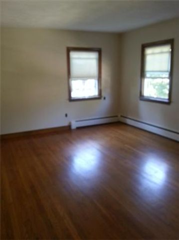 18 Kingsland Road Single, Boston, MA 02132