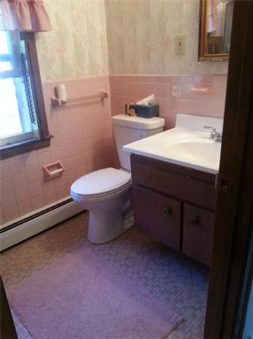 18 Kingsland Road Single, Boston, MA 02132