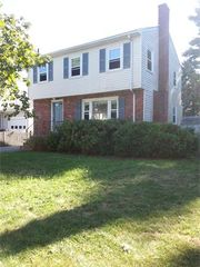 18 Kingsland Road Single, Boston, MA 02132