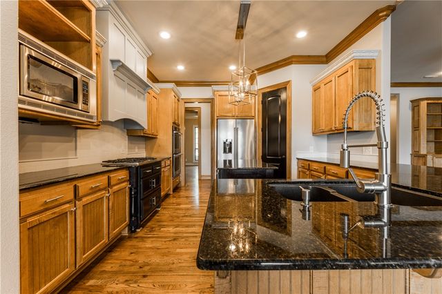 3291 Willow Bend Circle, Springdale, AR 72762