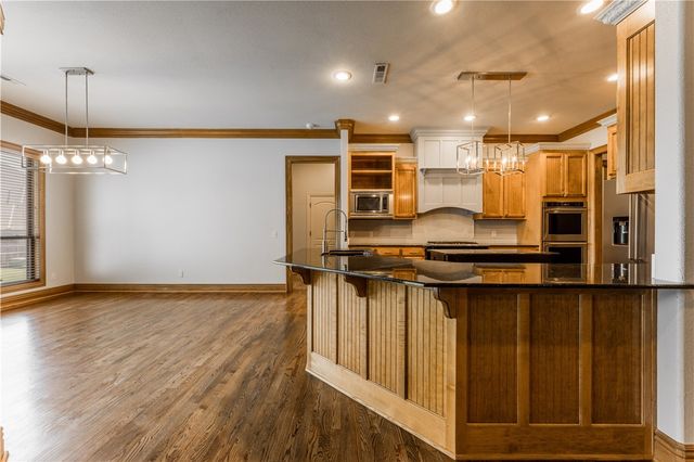 3291 Willow Bend Circle, Springdale, AR 72762