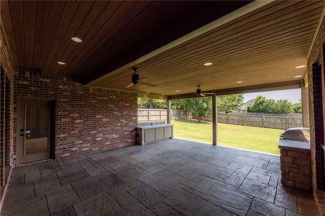 3291 Willow Bend Circle, Springdale, AR 72762