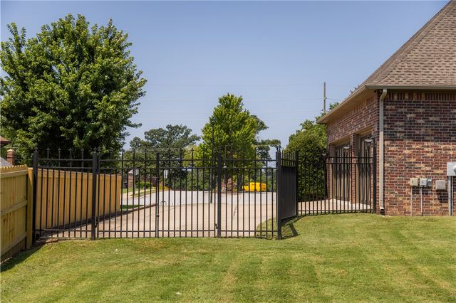 3291 Willow Bend Circle, Springdale, AR 72762