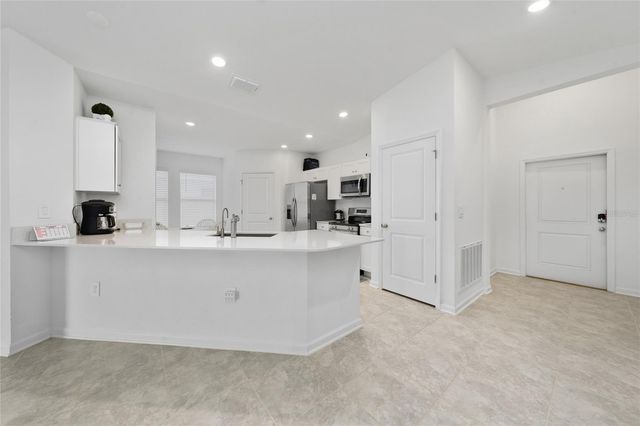 401 SANDBAR LN, Haines City, FL 33844