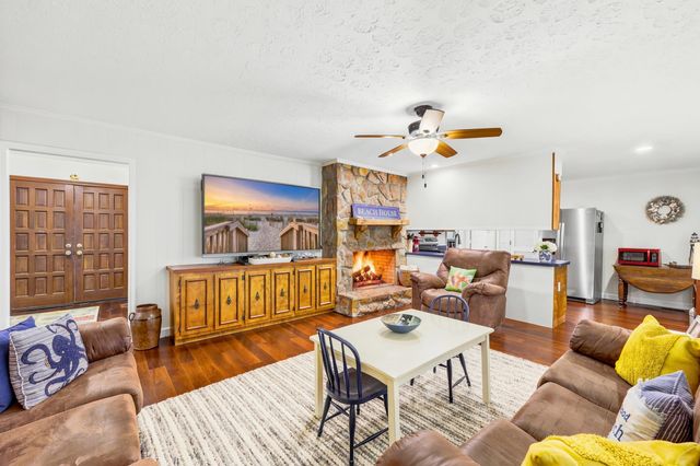 1622 25th Ave. N, North Myrtle Beach, SC 29582