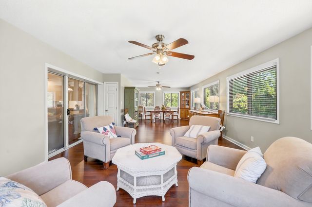 1622 25th Ave. N, North Myrtle Beach, SC 29582
