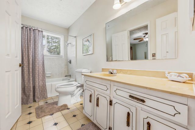 1622 25th Ave. N, North Myrtle Beach, SC 29582