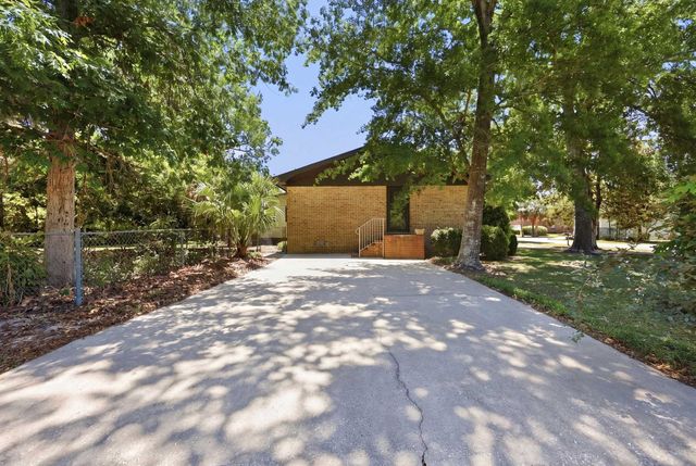 1622 25th Ave. N, North Myrtle Beach, SC 29582