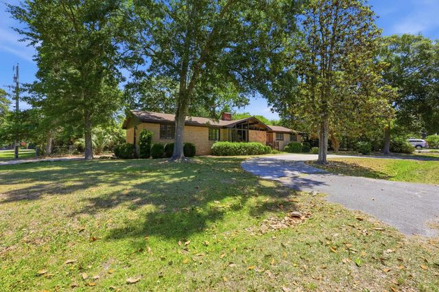 1622 25th Ave. N, North Myrtle Beach, SC 29582