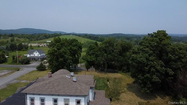 1 Mills Place, Milton, NY 12547