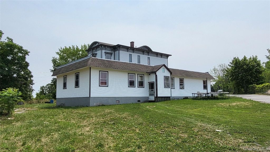 1 Mills Place, Milton, NY 12547