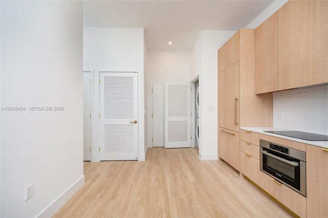 90 NE 32 Street 1106, Miami, FL 33137