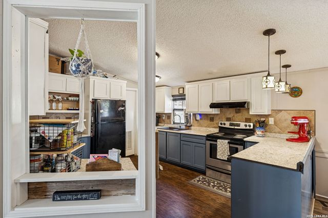 4646 Eichman, Von Ormy, TX 78073